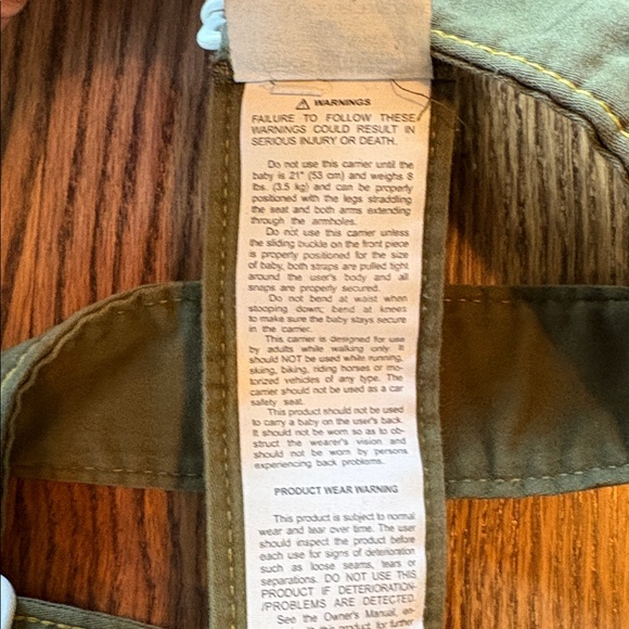 Baby Bjorn green adjustable infant front pack - Picture 12 of 13